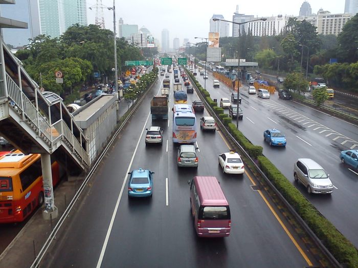 Ngantor dibagi jam 8 dan 10 agar jakarta tak macet setuju ide heru itu