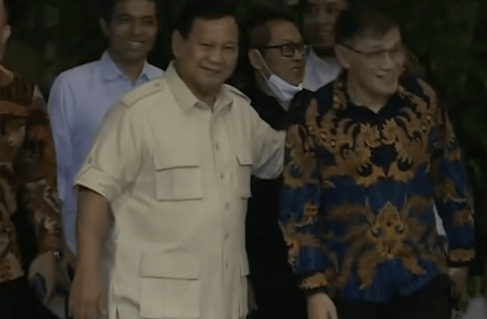 PADANGMEDIA - Presiden Prabowo Subianto Lantik Basuki Hadimuljono sebagai